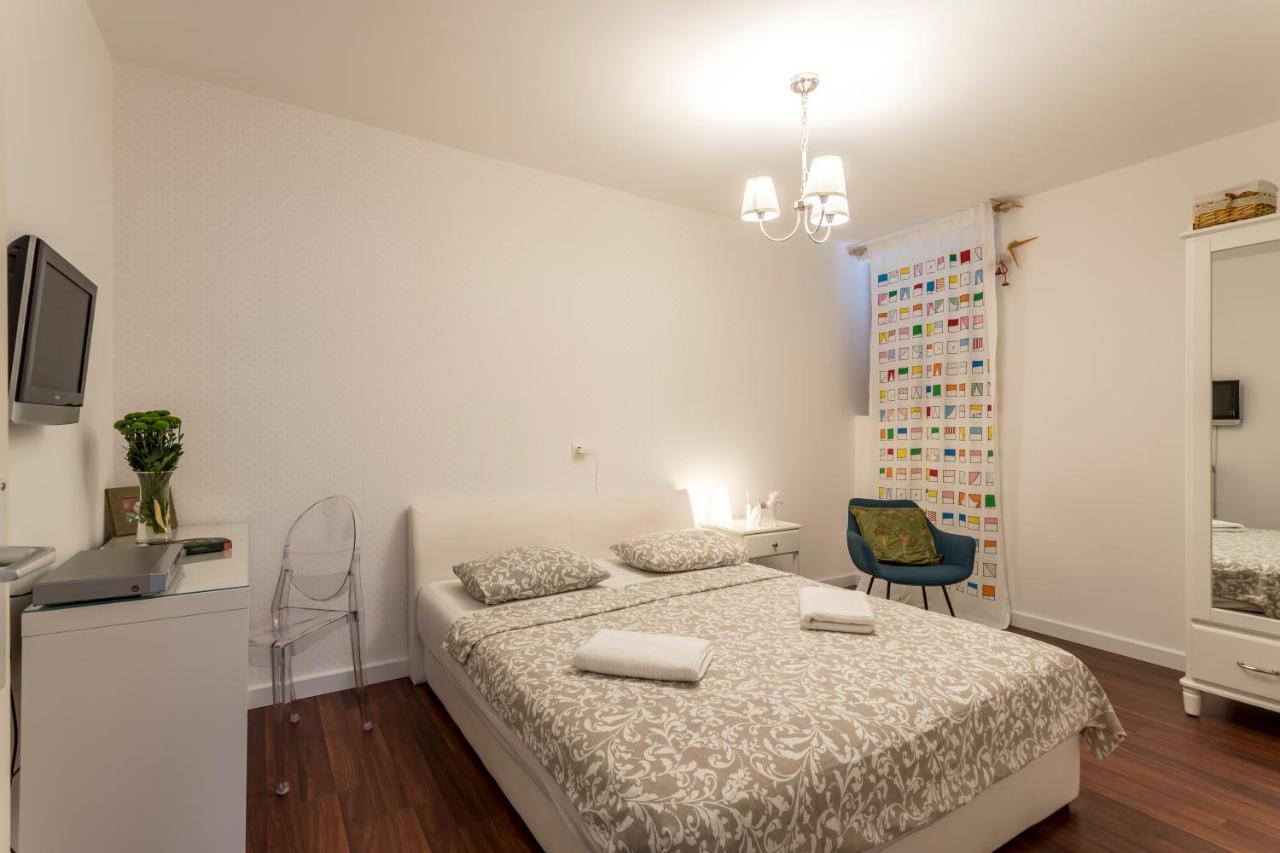Dalmatian 230M2 With Pool And Garden Near The Old Town For Families Appartement Split Buitenkant foto