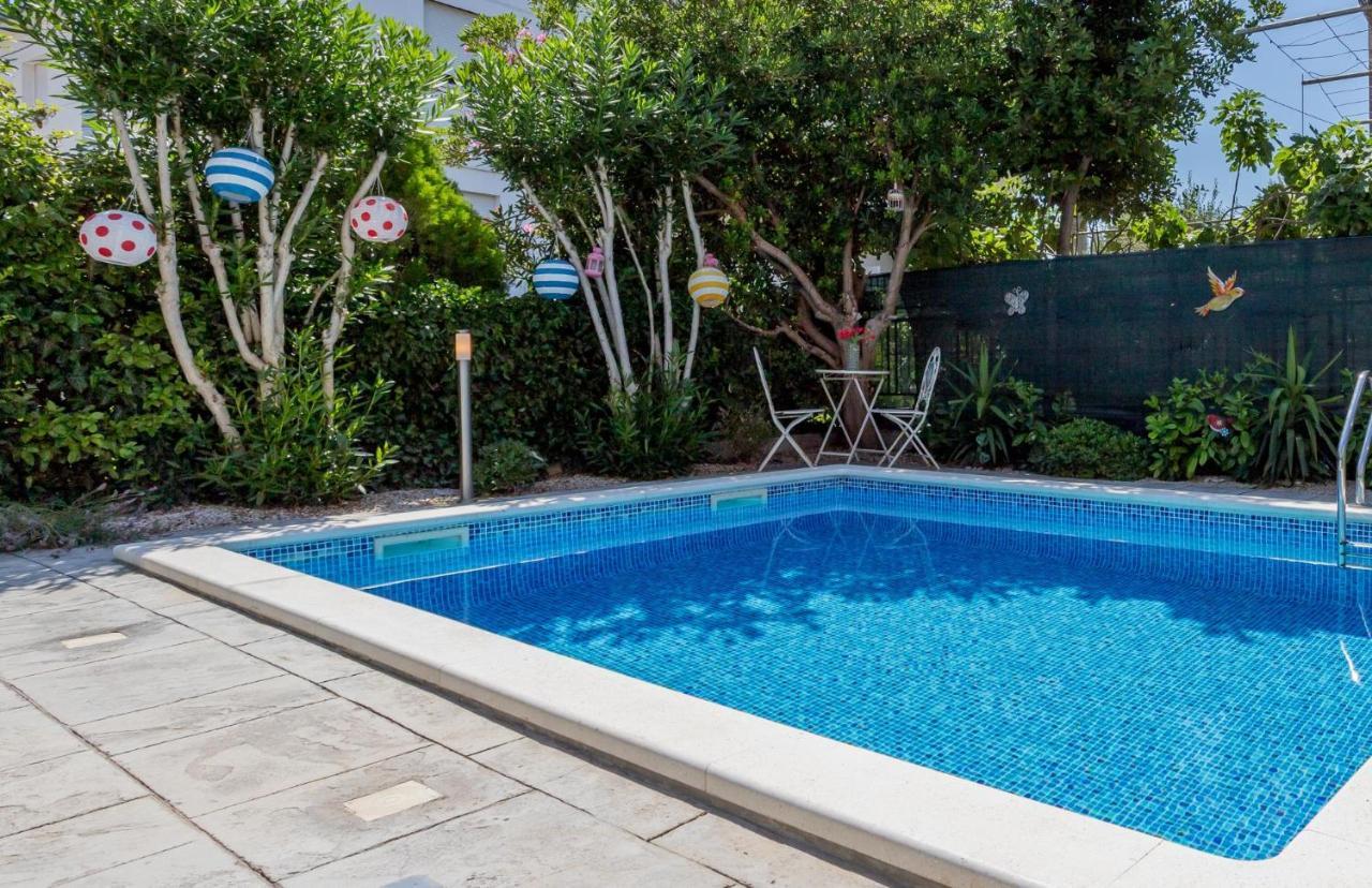 Dalmatian 230M2 With Pool And Garden Near The Old Town For Families Appartement Split Buitenkant foto